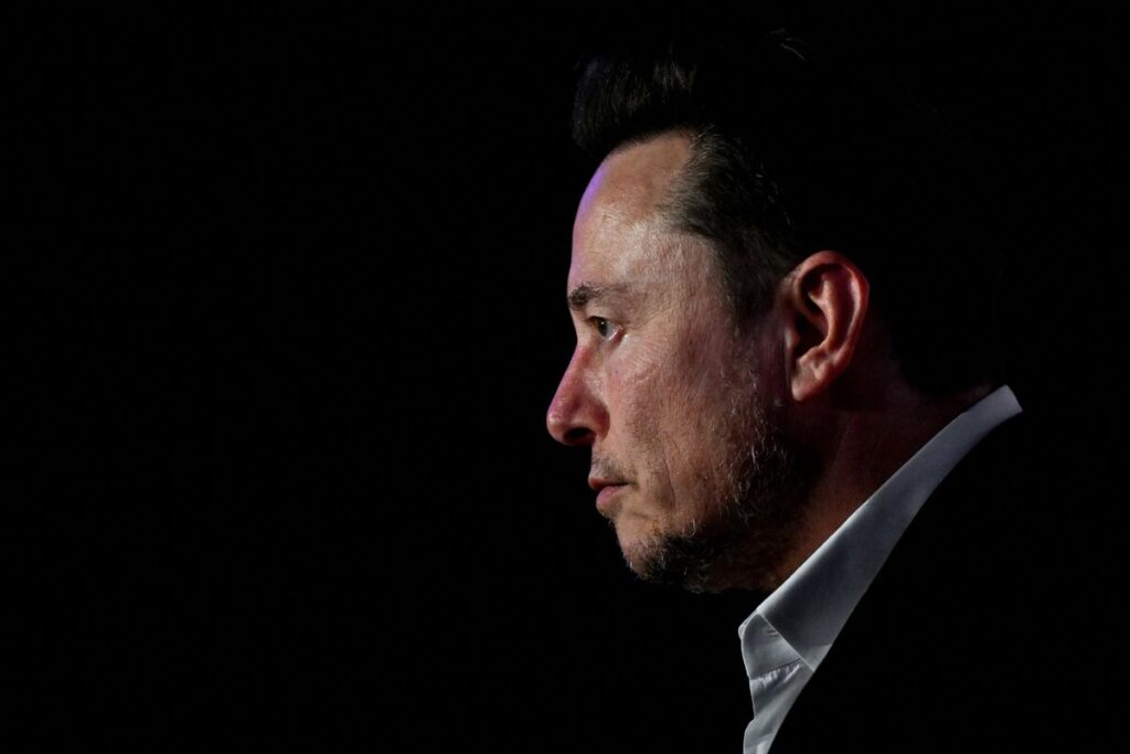 Bloomberg.comElon Musk’s Delayed Tesla Robotaxis Are a Dangerous DiversionThe same month the CEO set a date to unveil autonomous cars, the system his 
company markets as 'Full Self-Driving' was involved in a fatal….2 days ago