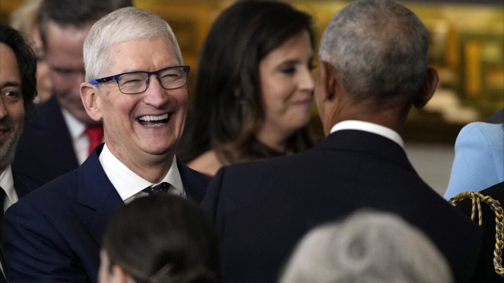 Tech giants Apple and Meta Platforms lead a busy week of reports