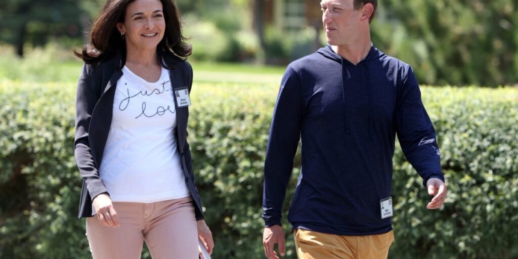 FortuneMark Zuckerberg blames Sheryl Sandberg as he seeks to strengthen ties with Trump, reportMark Zuckerberg is overhauling Meta's DEI initiatives — and reportedly blaming his former COO, Sheryl Sandberg, for an old inclusivity….7 hours ago