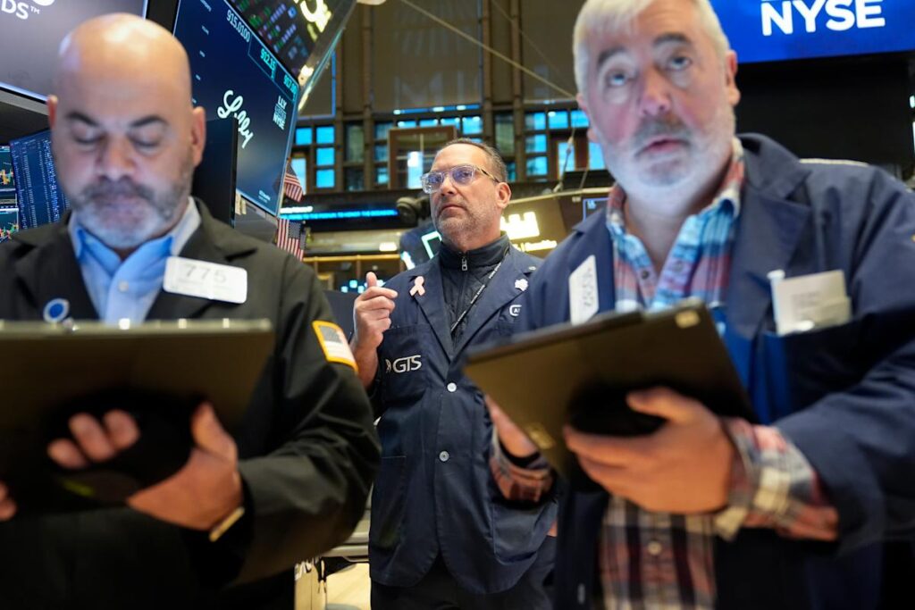 Dow sinks, S&P 500 posts worst day of 2025 after Trump forges ahead on tariffs